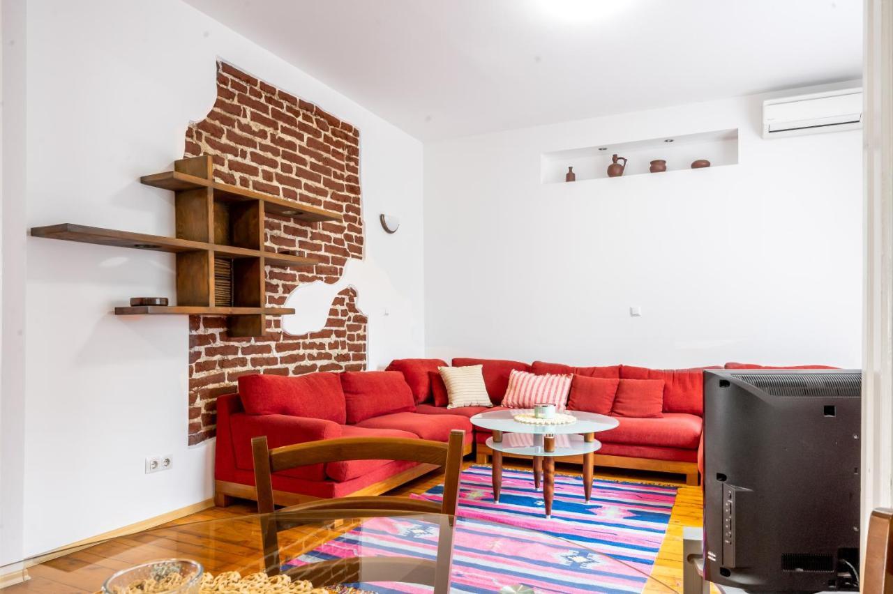 Sofia'S Vintage Gem: Spacious 2Bd Flat On Solunska Apartamento Exterior foto